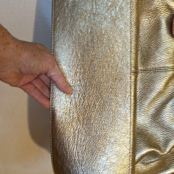 Dooney & Bourke Gold Leather shoulder satchel. New, tag on inside - Picture 9 of 11